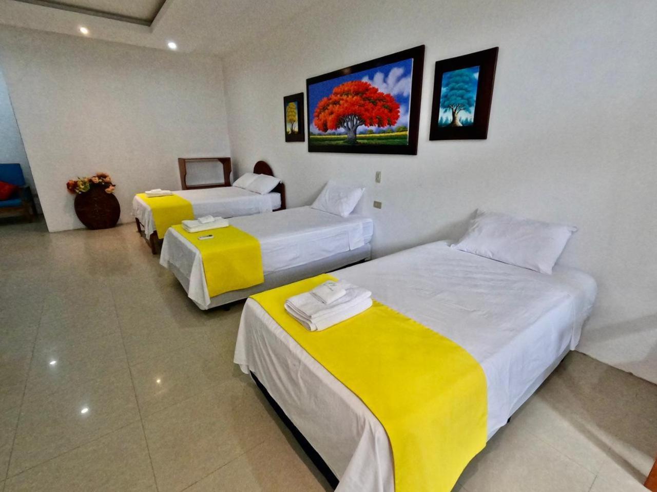 Galapagos Isabela Hotel Loja Пуерто-Вільяміль Екстер'єр фото