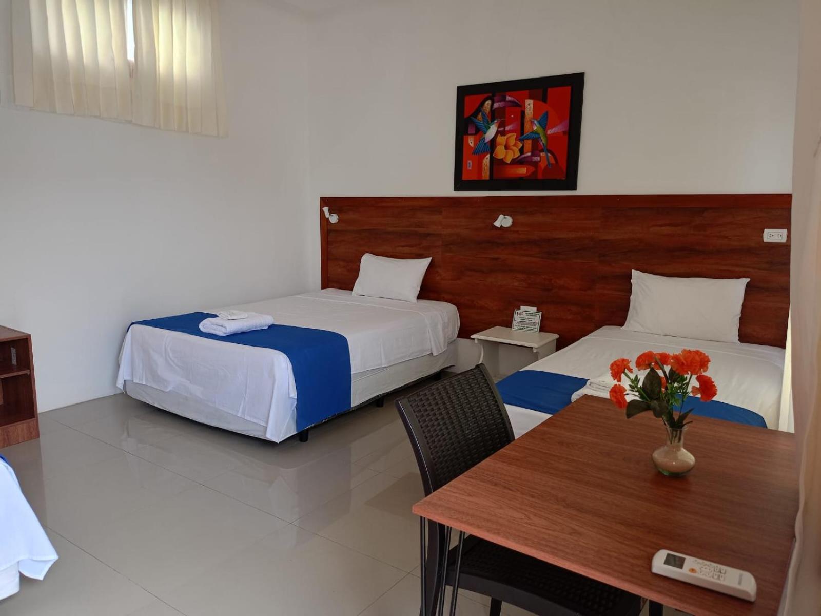 Galapagos Isabela Hotel Loja Пуерто-Вільяміль Екстер'єр фото