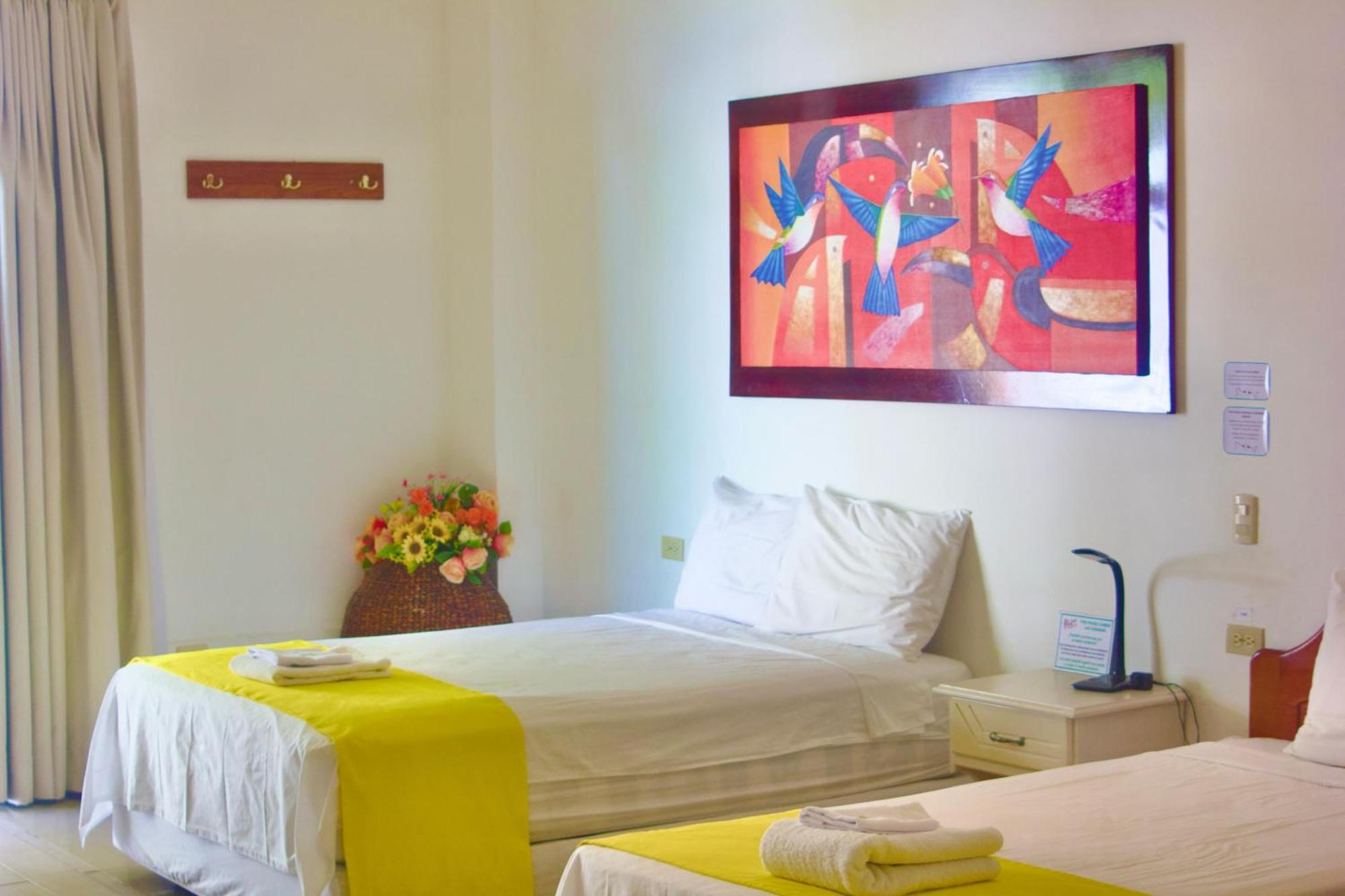 Galapagos Isabela Hotel Loja Пуерто-Вільяміль Екстер'єр фото