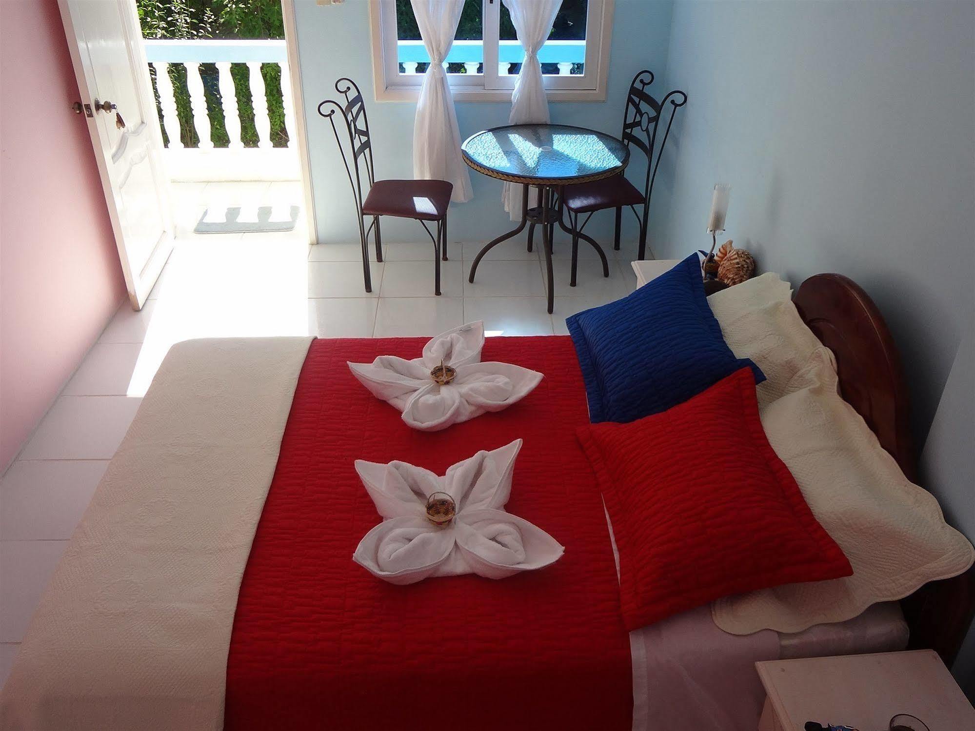 Galapagos Isabela Hotel Loja Пуерто-Вільяміль Екстер'єр фото